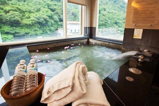 Hoya Hot Spring Inn Вулай Екстериор снимка