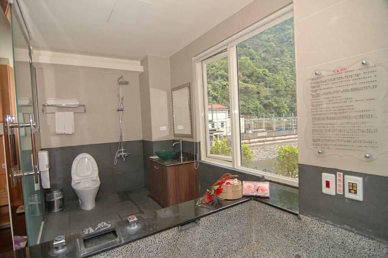 Hoya Hot Spring Inn Вулай Екстериор снимка
